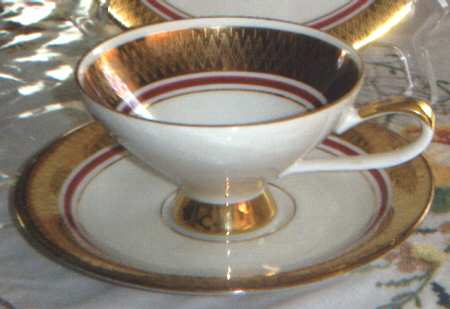 4303 Footed Cup & Saucer Set