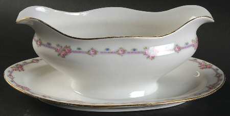 JAE220 Gravy Boat with Attached Underplate