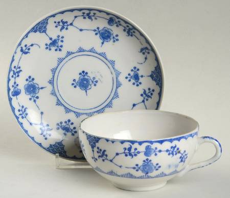 JAP967 Flat Cup & Saucer Set