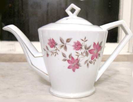 JAP972 Teapot & Lid