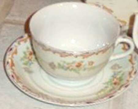 HIR36A Footed Cup & Saucer Set