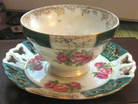 2934f Footed Cup & Saucer Set