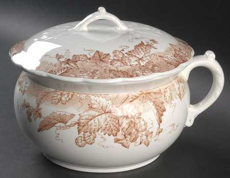 Hop Brown Chamber Pot & Lid