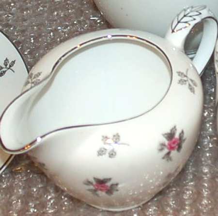 Rosette Creamer