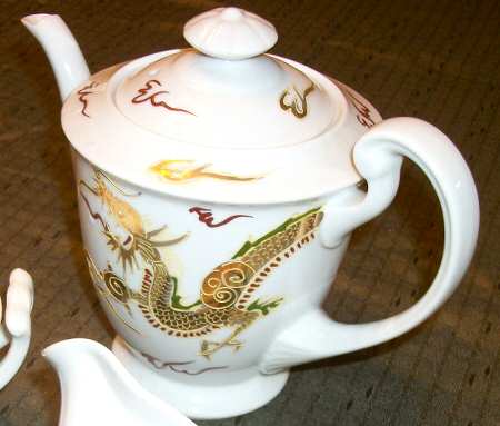 JAP1040 Teapot & Lid