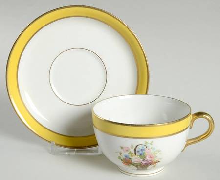 JB1129 Flat Cup & Saucer Set