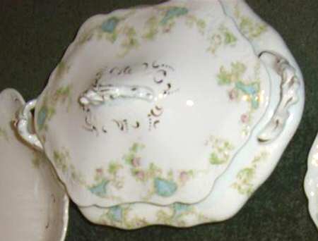 JB1160 Oval Covered Vegetable