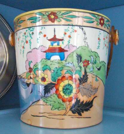 JAP1099 Cookie Jar No Lid