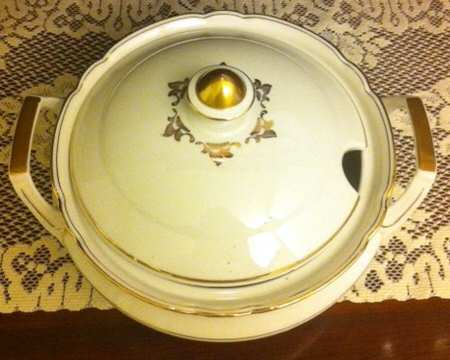 JAW2 Tureen &  Lid