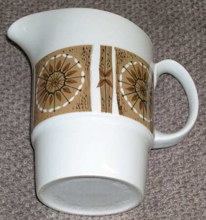 JB1176 Creamer