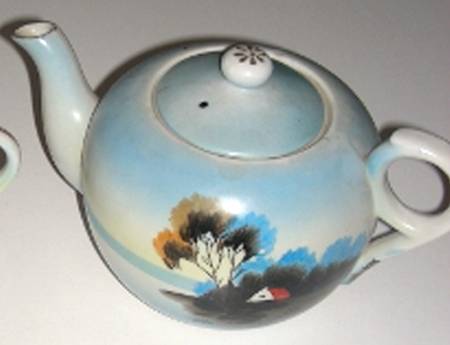 JAP1149 Teapot & Lid