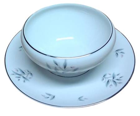 Emily Gravy Boat with Attached Underplate