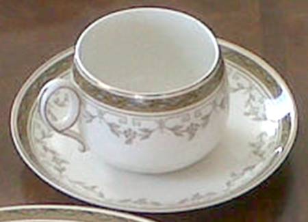 JB1219 Flat Cup & Saucer Set