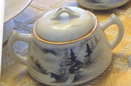 JAP1287 Sugar Bowl & Lid
