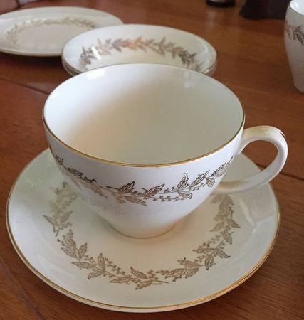 JB1270 Flat Cup & Saucer Set