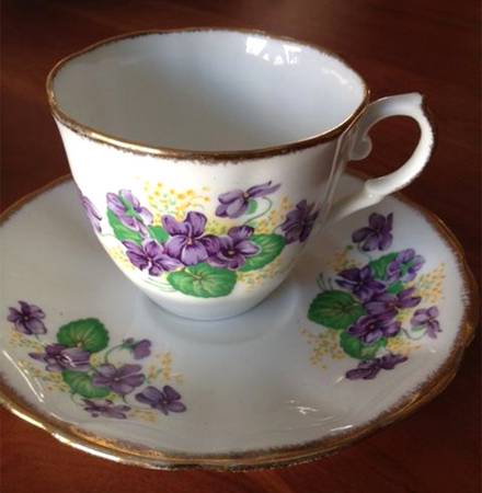J689 Flat Cup & Saucer Set