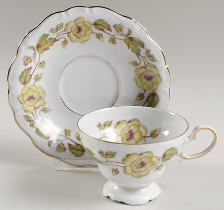 JOH450 Footed Cup & Saucer Set