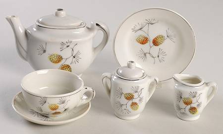 Pinecone (Child's Set Made in Japan) 23 Piece Toy Tea Set