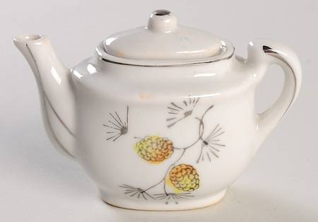 Pinecone (Child's Set Made in Japan) Toy Teapot & Lid