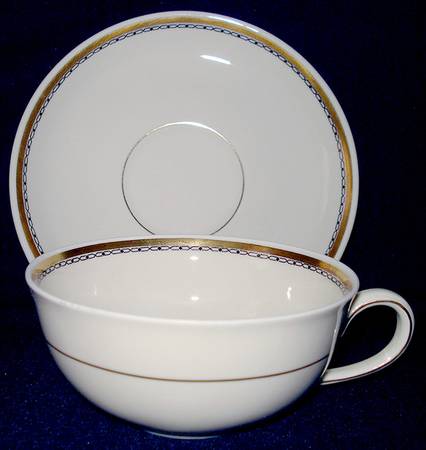 60697 Flat Cup & Saucer Set