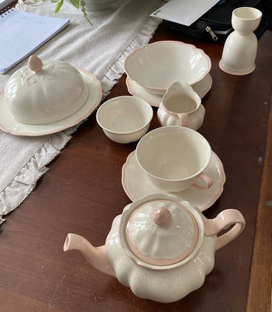 207 Pink Single Egg Cup