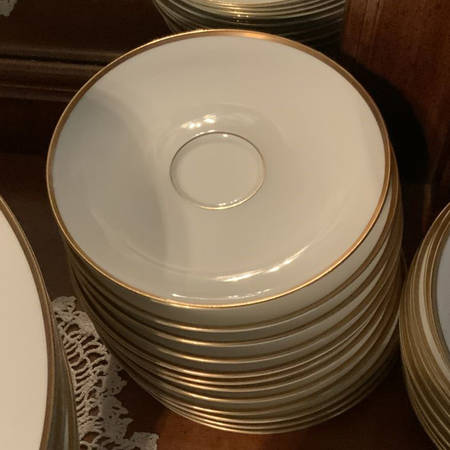 Eva Gold Saucer