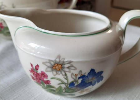 65473 Creamer