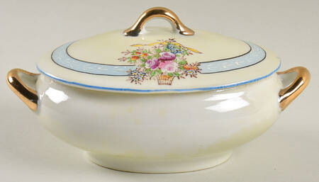 JAP1406 Child's Oval Covered Vegetable