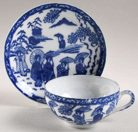 JAP1420 Footed Cup & Saucer Set