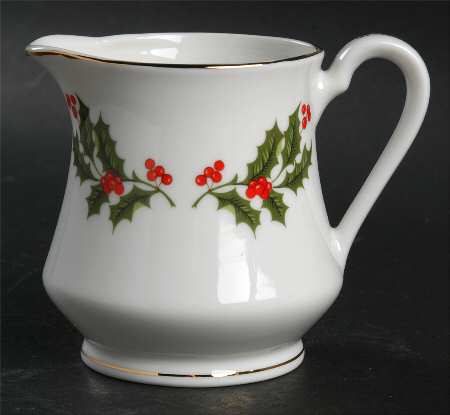 Christmas Holly (Smooth Edge) Creamer
