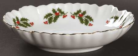 Christmas Holly (Smooth Edge) 6" Bon Bon