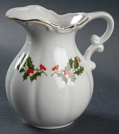 Christmas Holly (Smooth Edge) Small Pitcher