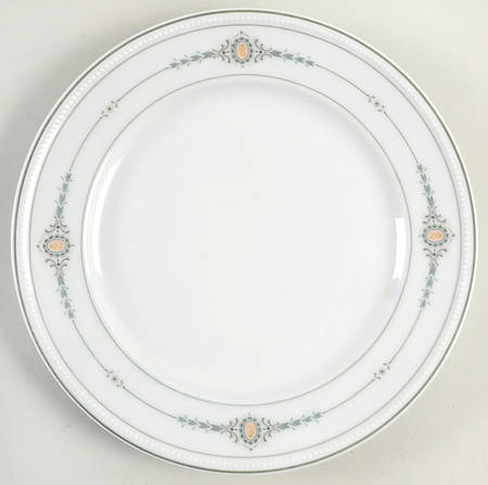 Antigone Luncheon Plate
