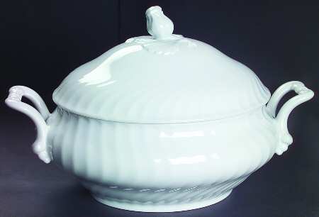 Nicole (Swirl) Oval Tureen & Lid