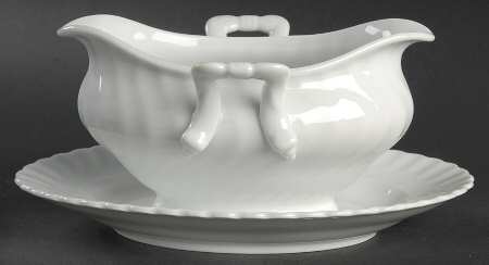 Nicole (Swirl) Gravy Boat with Attached Underplate