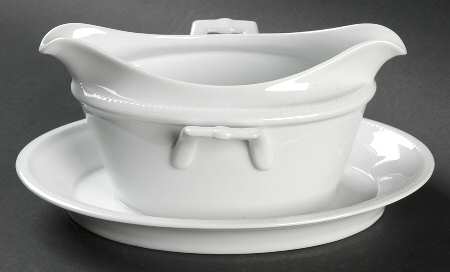 KAI2 Gravy Boat with Attached Underplate