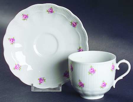 Meersburg Flat Cup & Saucer Set