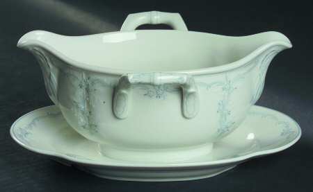 Midinette Gravy Boat with Attached Underplate