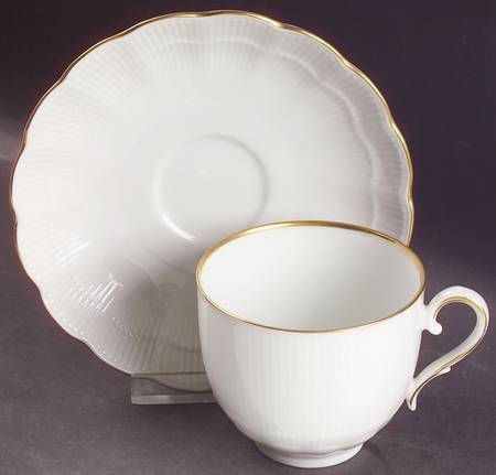 Nizza Footed Cup & Saucer Set