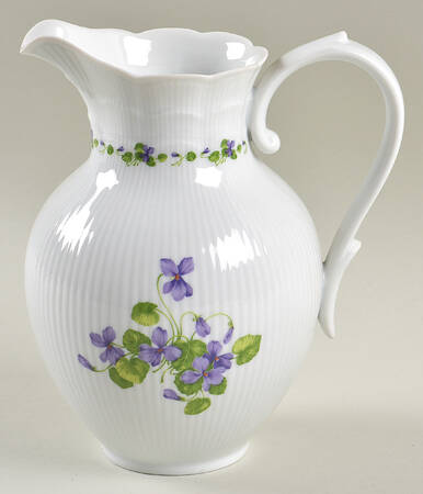 Viola 24 Oz Pitcher