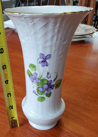 Viola 8" Vase
