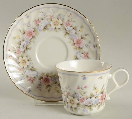 Grace Flat Cup & Saucer Set