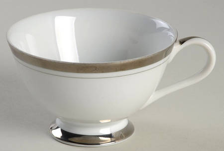 Horizon Footed Cup