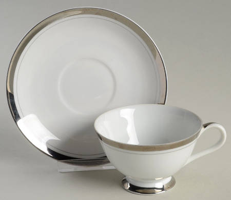 Horizon Footed Cup & Saucer Set