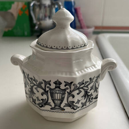 Queen Anne Black Sugar Bowl & Lid