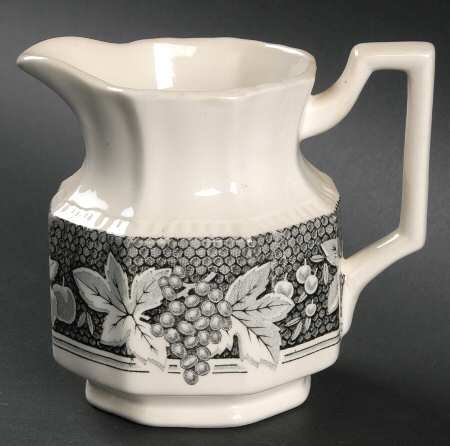 Somerset Black Creamer