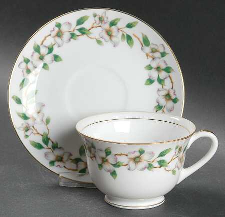 Carolina Footed Cup & Saucer Set