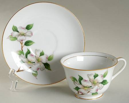 Dogwood Footed Cup & Saucer Set