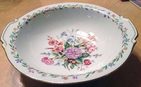 Florette 9" Round Vegetable Bowl
