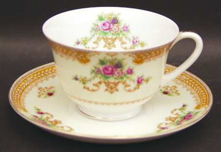 Janice Footed Cup & Saucer Set